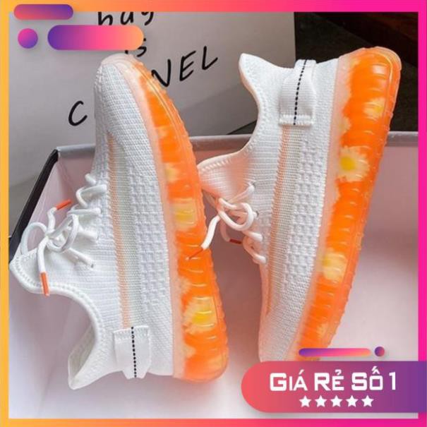 HÀNG VỀ_Giày Thể Thao Nữ YZ Đế Kếp Hoa Cúc Ra Nắng Đổi Màu 2020