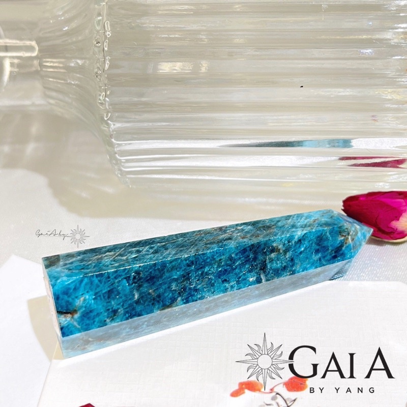 Trụ Đá Thô Apatite - Gaia By Yang