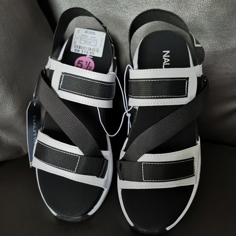 Sandal đen trắng độn đế - RABBITSHOP