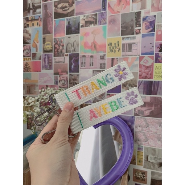 Name tag móc khoá thêu tên theo yêu cầu màu trắng