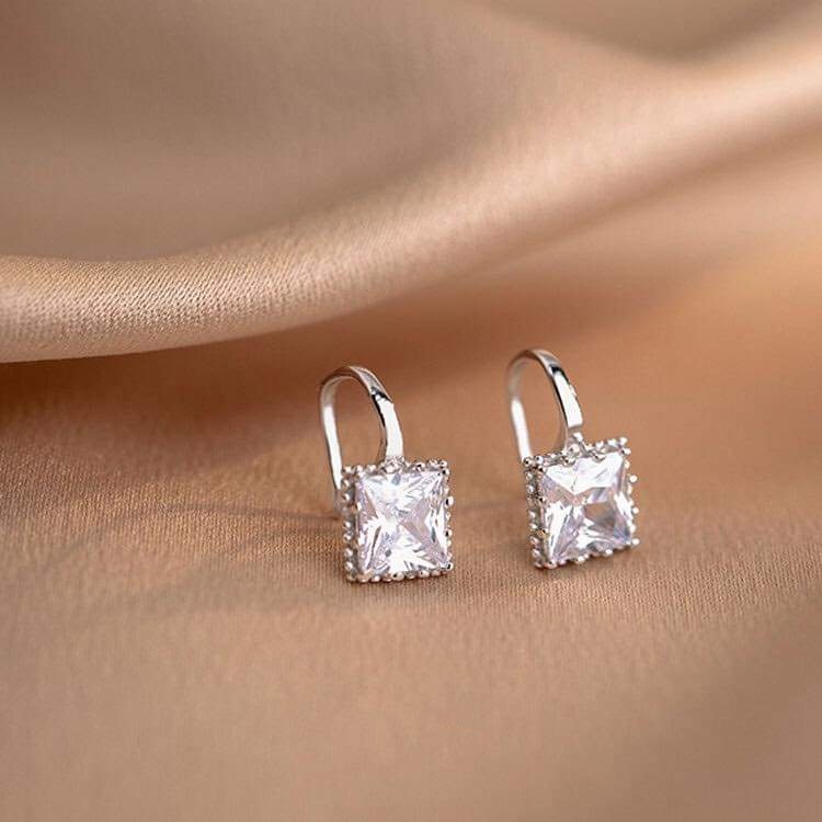 Bông tai bạc bông nạm đá vuông sang chảnh