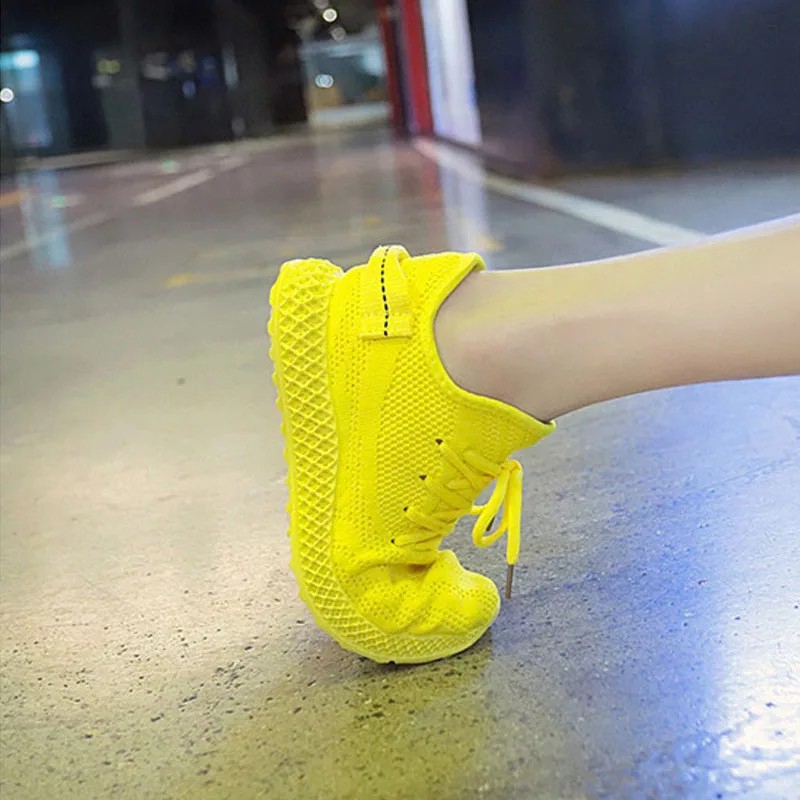 Giày Thể Thao Nữ Ultra Booots Đế Đan Lưới Cực Chất (3 Tông Màu Cực Nổi)