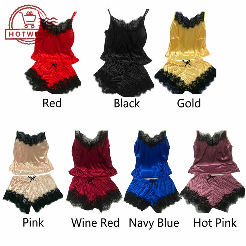 Set đầm ngủ hai dây và áo choàng chất liệu lụa satin quyến rũ cho nữ