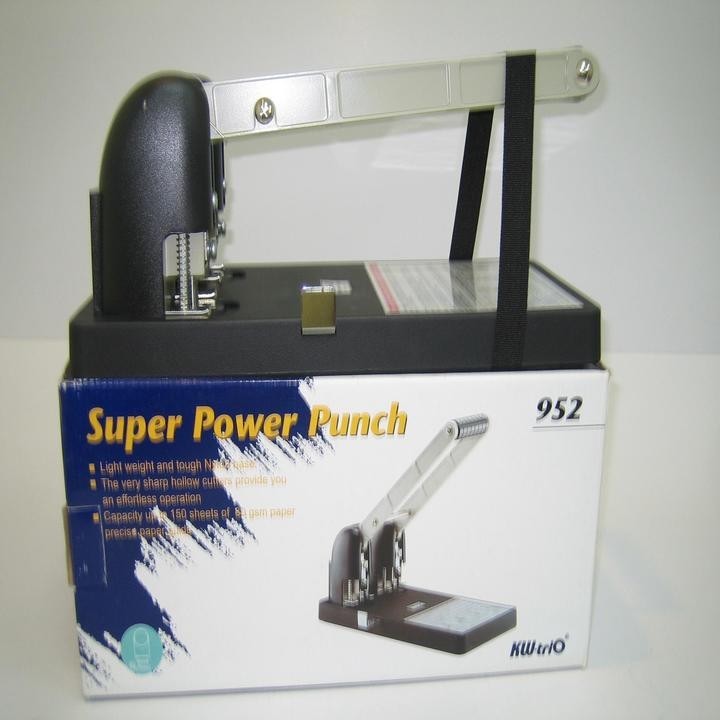Bấm lỗ W.Trio 952 (150 tờ)
