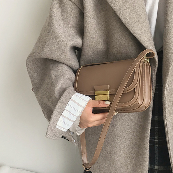 Túi đeo chéo vai phong cách Hàn Quốc năng động cho nữ IELGY