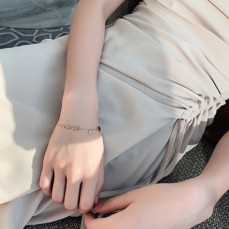 Vòng đeo tay đính kim cương giả hình trái tim cho nữ