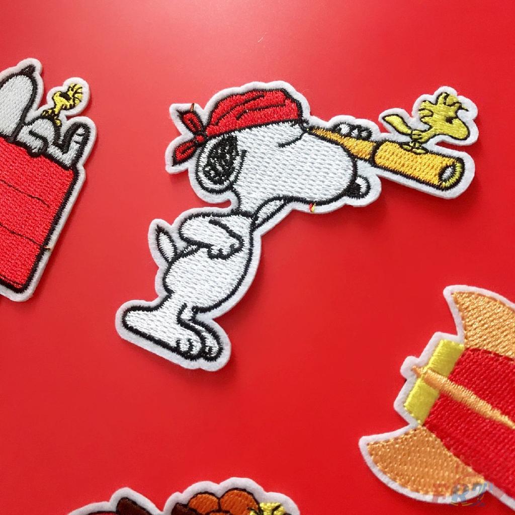 Huy Hiệu Thêu Áo Hình Snoopy S-7