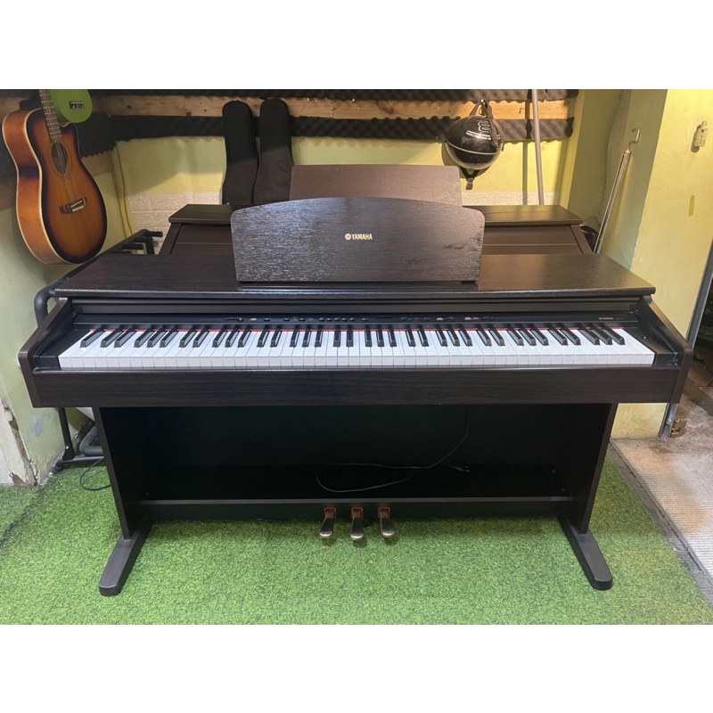 Đàn Piano Yamaha YDP121 tiếng cực hay, phím tốt, màu nâu đen
