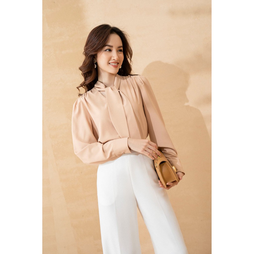 Áo sơ mi cổ thắt nơ vai nhún tay măng sec by Tiin TIINSTORE AHD363 | BigBuy360 - bigbuy360.vn