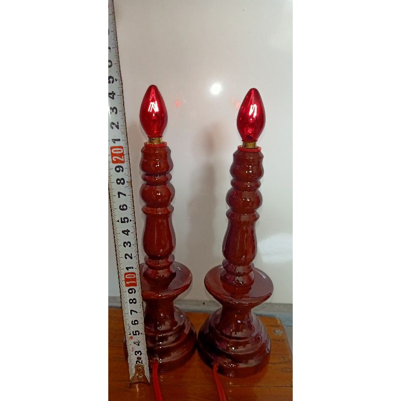 Cặp đèn để  bàn thờ gỗ tràm cao 25 cm . hàng nhà làm chất lượng tốt
