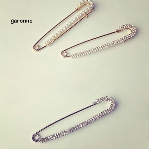 Huy hiệu cài áo đính ngọc thời trang nữ