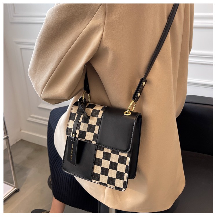 Túi xách đeo chéo nữ giá rẻ đẹp đi chơi phong cách thời trang hàn quốc dễ thương cute DC121