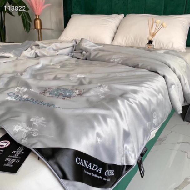 Chăn lụa hè Canada Goose