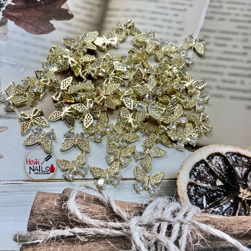 Charm cao cấp ( giá 1 chiếc)