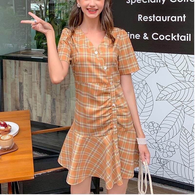 Đầm Đuôi Cá Tay Ngắn Cổ Chữ V Ôm Eo Họa Tiết Sọc Caro Phong Cách Vintage Hàn Quốc