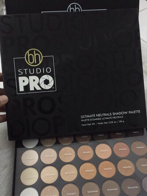 Phấn mắt 42 màu của BHcosmetics Studio Pro 58g