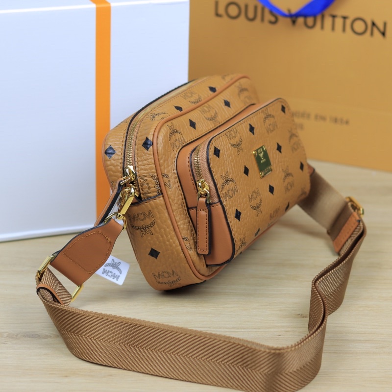 Túi đeo chéo Unisex C2216 chất liệu da mềm không nhăn phom túi nhỏ gọn size 22x16x6cm