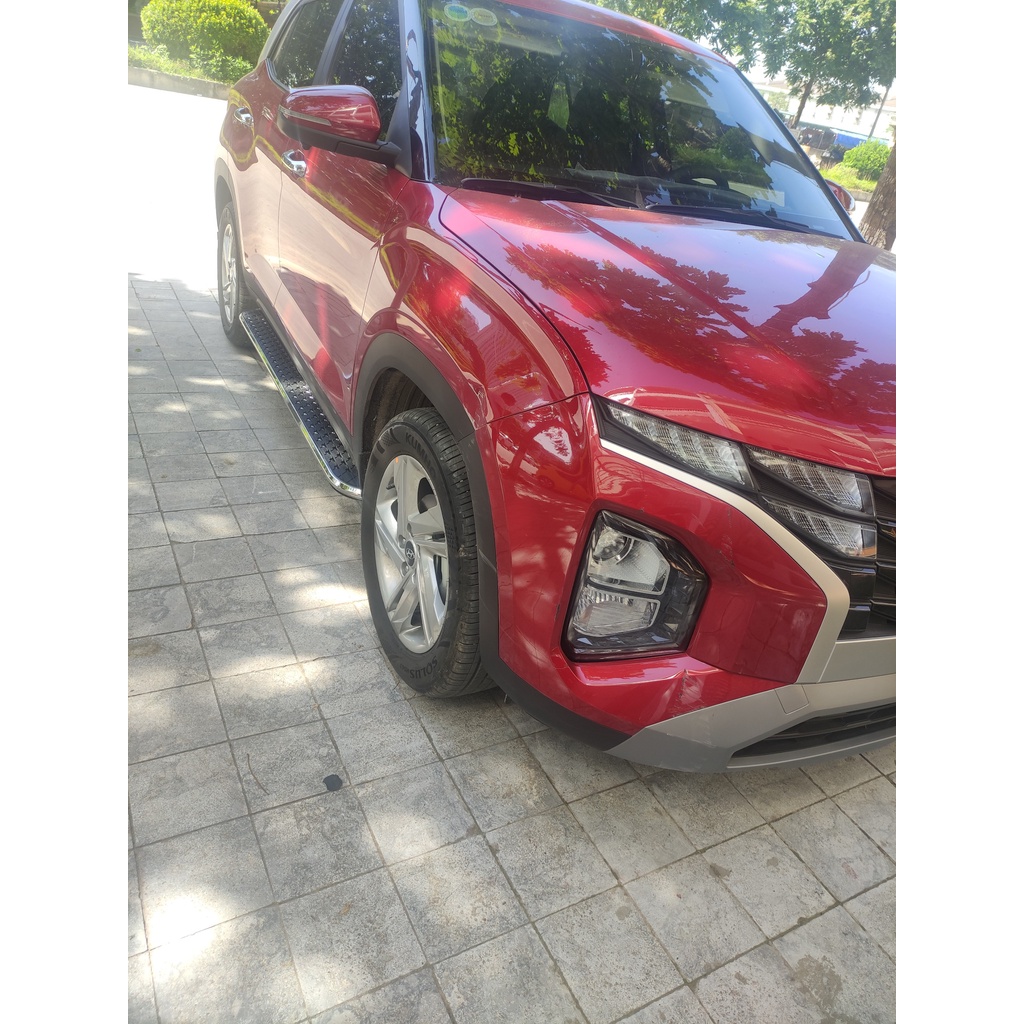 Bậc lên xuống, bệ bước chân Hyundai Creta 2022. Mẫu đúc viên gương cao cấp KN