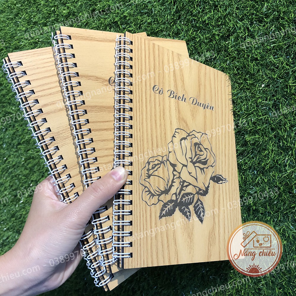 Sổ tay handmade làm quà tặng thầy cô - Sổ lò xo bìa gỗ cứng khắc tên và hình ảnh theo yêu cầu - Mẫu sổ khắc bông hồng