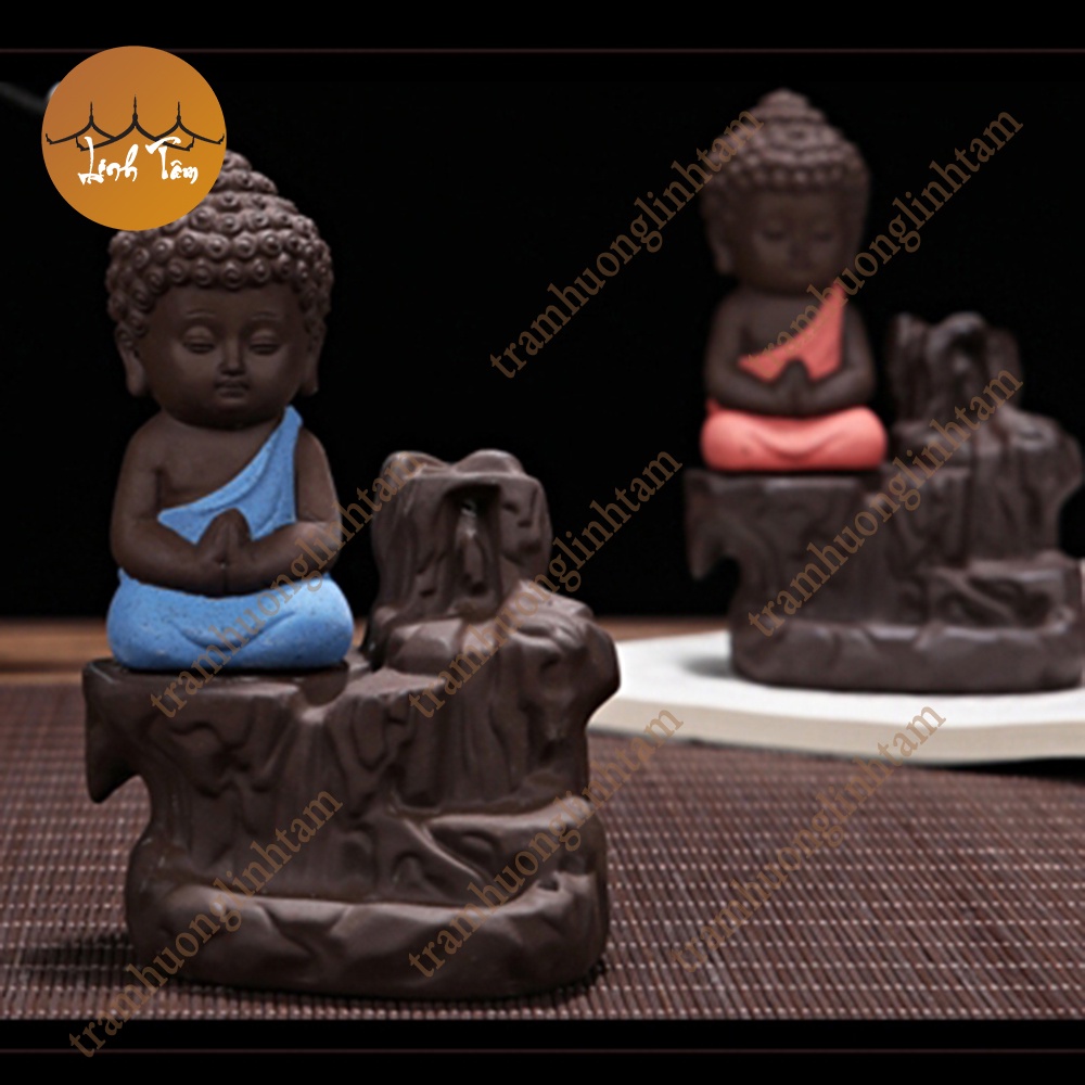 Thác khói trầm hương tặng 1 nụ trầm phật tọa thiền bên núi tksp80