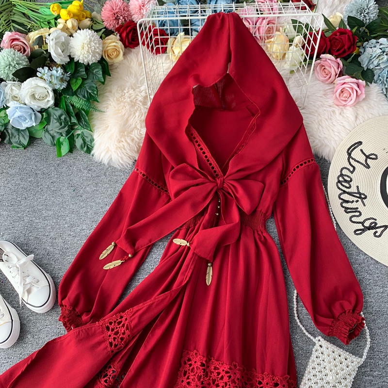 Váy boho đỏ có mũ