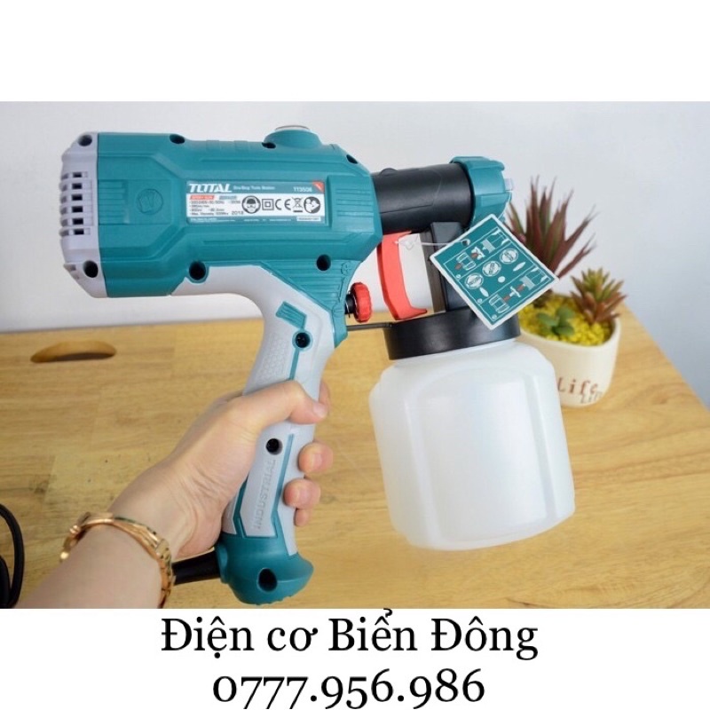 Máy phun sơn FREESHIP Máy phun sơn Total TT3506 - 450W hoạt động bằng nguồn điện, là dụng cụ để sơn vật liệu..