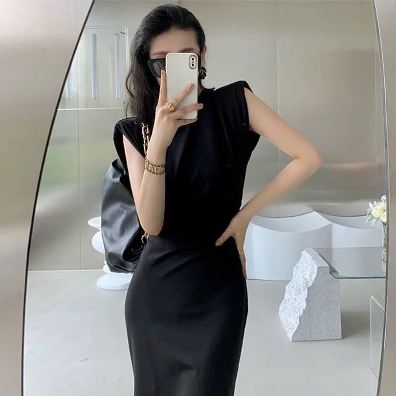 Đầm Body Sát Nách Màu Đen Thiết Kế Ôm Sát Tôn Dáng