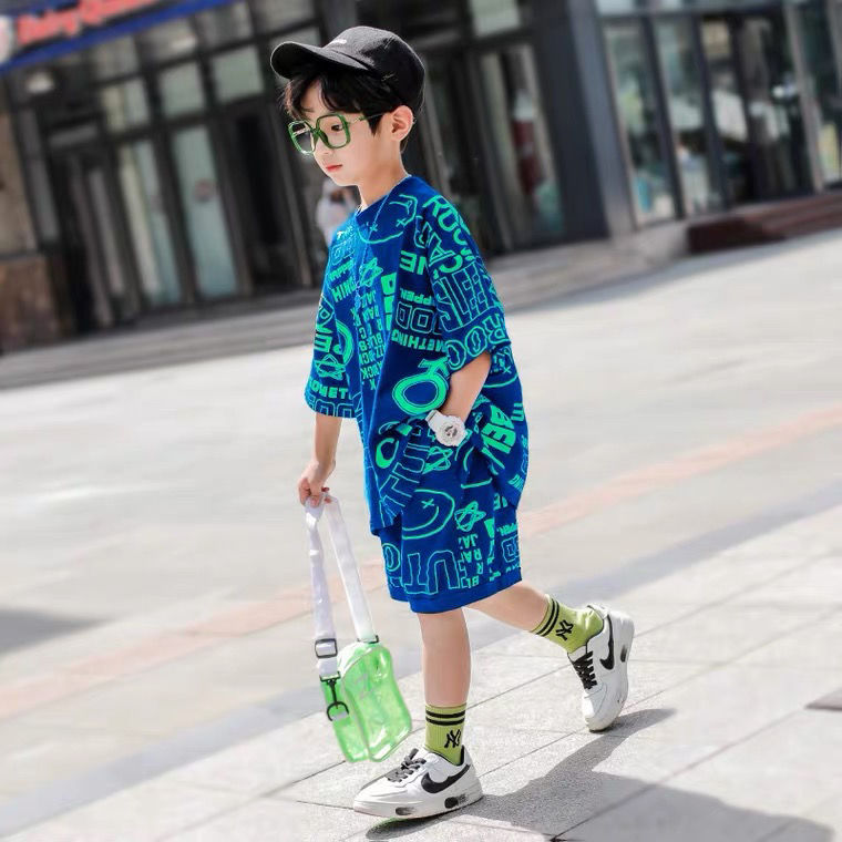 Set áo thun ngắn tay cổ tròn + quần ngắn lưng thun thời trang cho bé trai