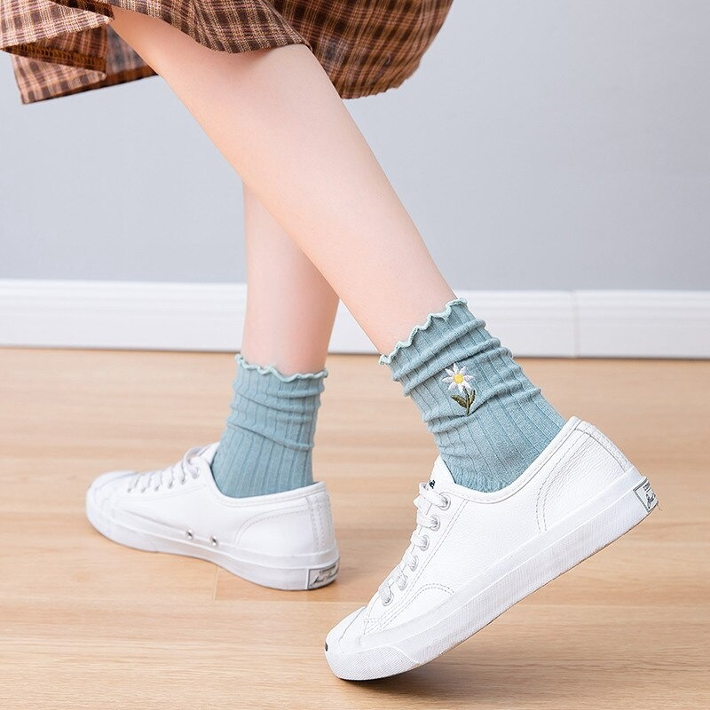 Tất cotton cổ cao kẻ sọc in hoa dễ thương cho nữ 8 màu lựa chọn