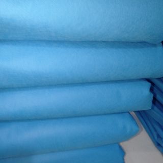 Vải không dệt màu xanh định lượng 30gs