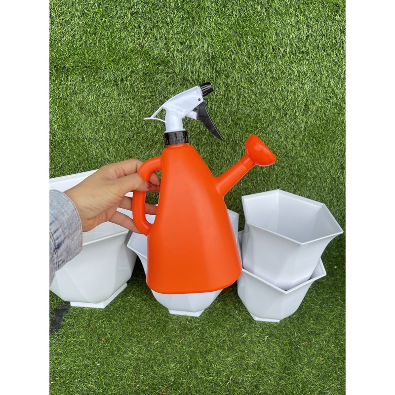 Bình xịt kết hợp tưới cây( bình 2 đầu) dùng làm vườn siêu tiện lợi