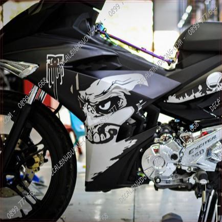 Tem Trùm Exciter 150 Trắng Bạc Đen Mặt Quỷ Decal Nhám Siêu Chất