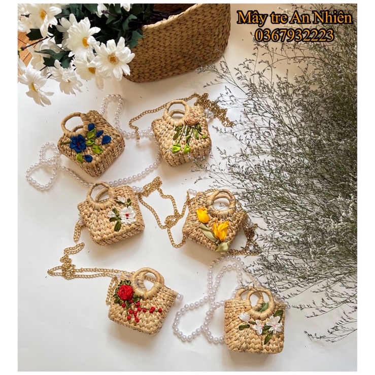 Giỏ Baby thêu hoa