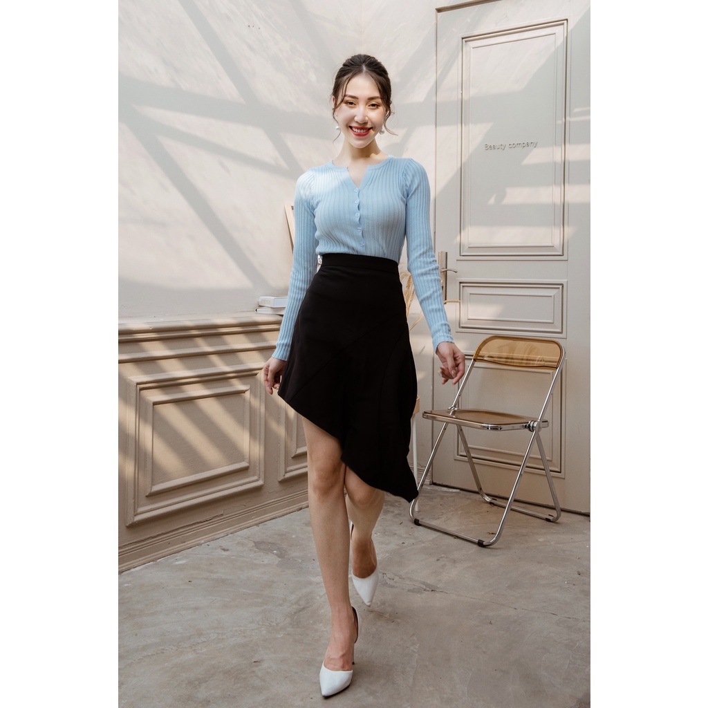 KOKA Áo len cổ xẻ khuy trong 57103