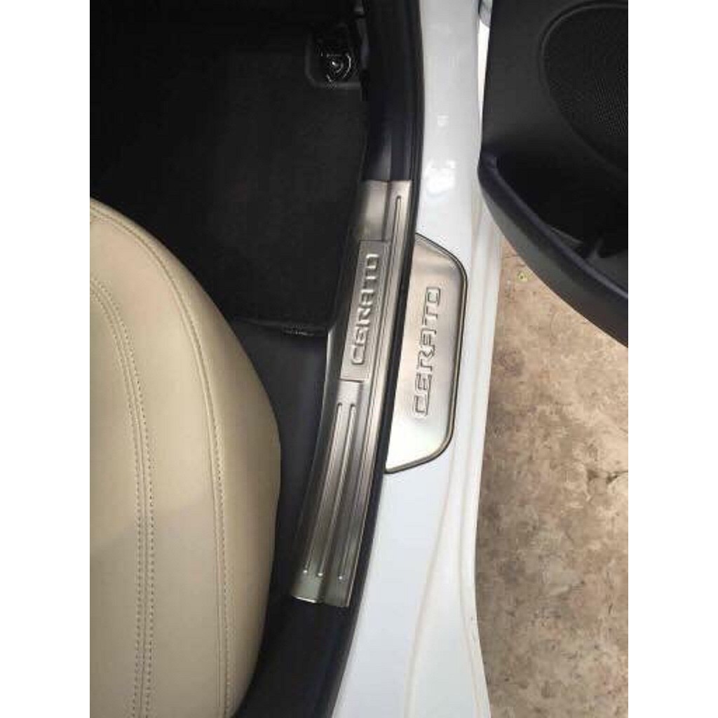 Bộ ốp bậc chân trong + ngoài 8 chi tiết Kia Cerato các from xe 2014-2018
