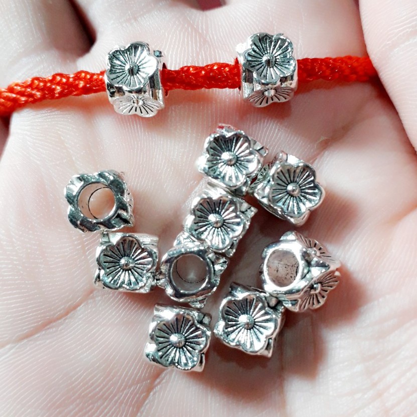 Sỉ charm xỏ giá rẻ : 50g = 23k / 1 gói [ Sỉ Charm TPHCM Giá Rẻ ]