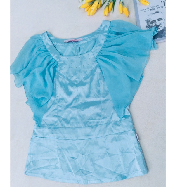 Thanh lý áo cổ tròn đính hạt, tay voan bèo, xanh ngọc, size L