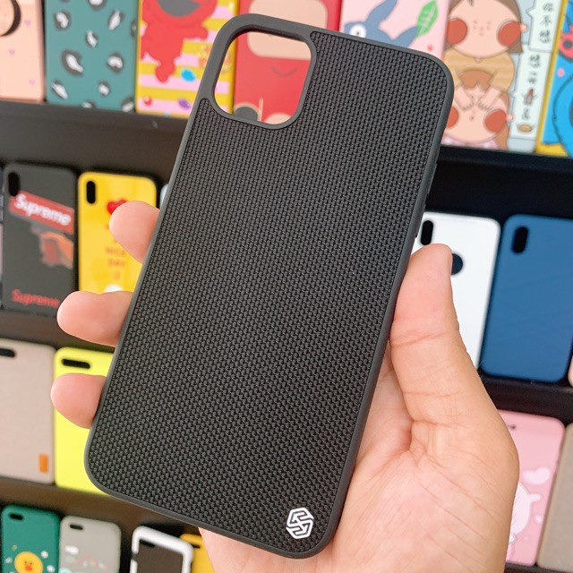 Ốp lưng iPhone 11/11 Pro max Nillkin Textured Lưng Sợi Vải Carbon chính hãng