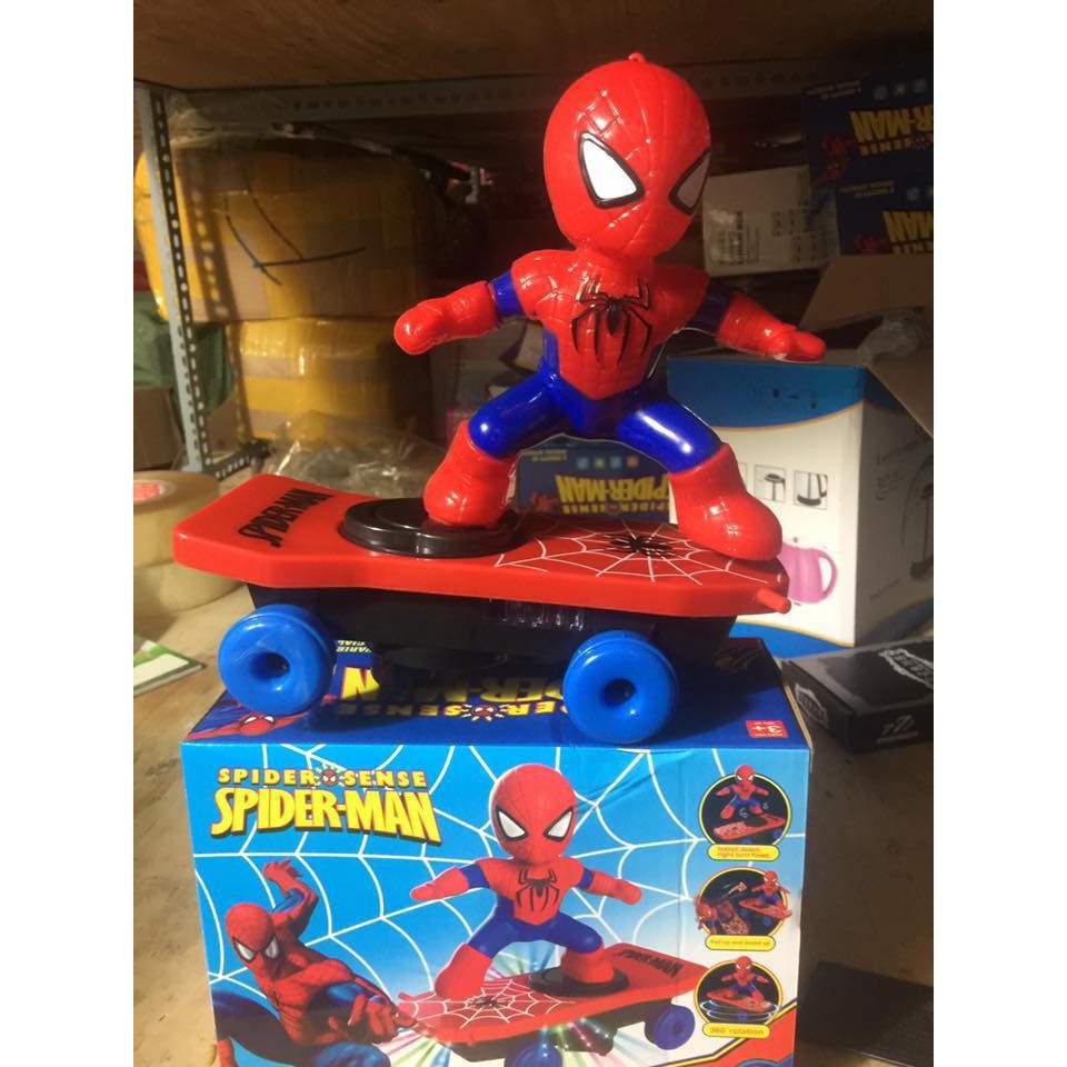 Đồ chơi người nhện trượt ván spider man