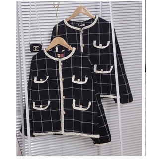Áo khoác dạ kẻ cổ tròn túi nắp cúc ngọc - khoác dạ tweed kẻ đen trắng