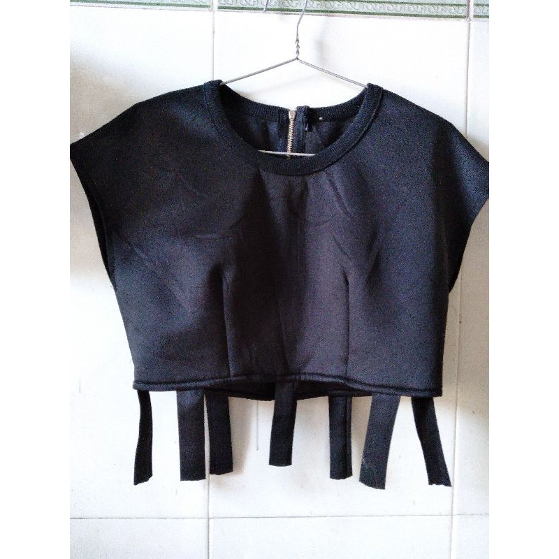 pass áo croptop kiểu độn vai 2hand