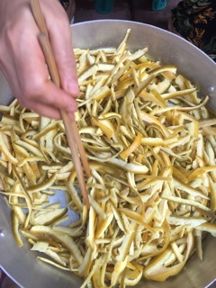 Mứt vỏ bưởi