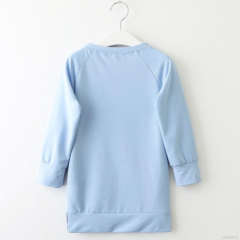 Đầm tay dài hoạ tiết chữ in phong cách Hàn Quốc cho bé gái