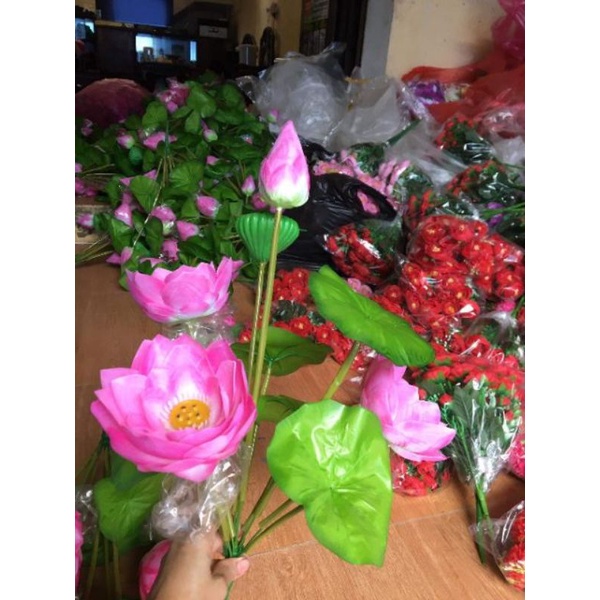 Cụm Hoa Sen_ hoa giả