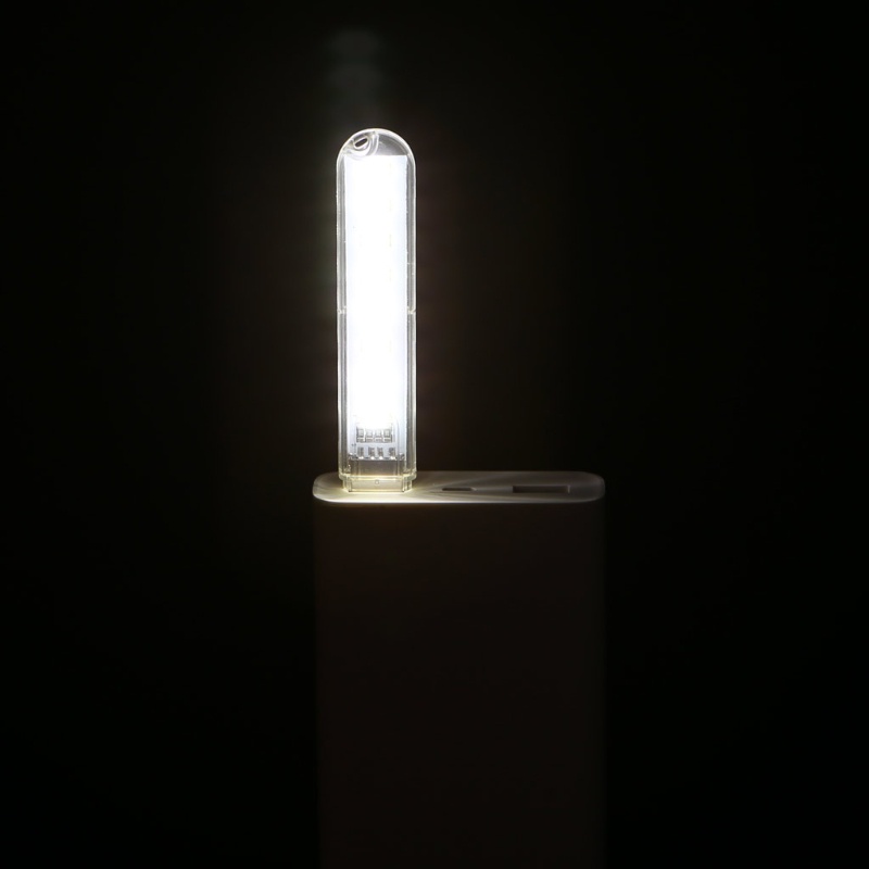 Đèn Đọc Sách Mini 8 LED Di Động Kèm Sạc USB Tiện Dụng Cho PC / Laptop / Di Động