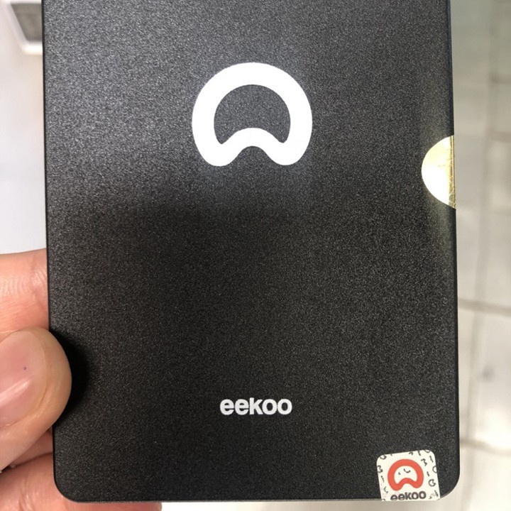 Ổ CỨNG SSD EEKOO V100 dung lượng 240G hàng chính hãng của VINAGO | BigBuy360 - bigbuy360.vn