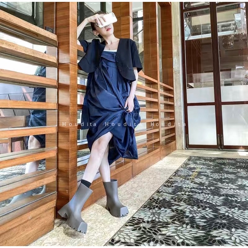 Giày cao cổ boot nữ cao su nguyên khối trơn gót 5 phân - HOUDITA - SBMV-006