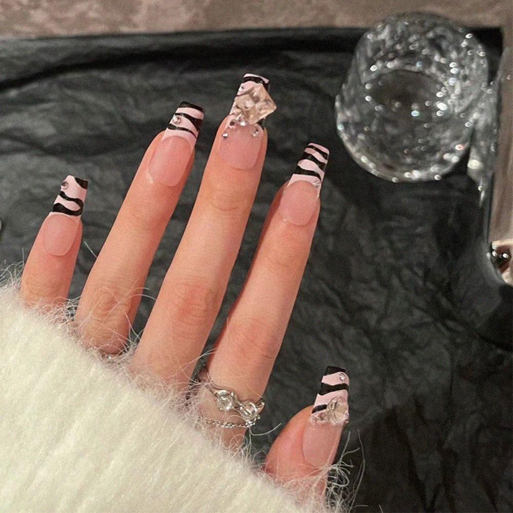 Set 24 Móng Tay Giả Màu Đen Gợn Sóng|Bộ Móng Tay Giả Trang Trí Nghệ Thuật