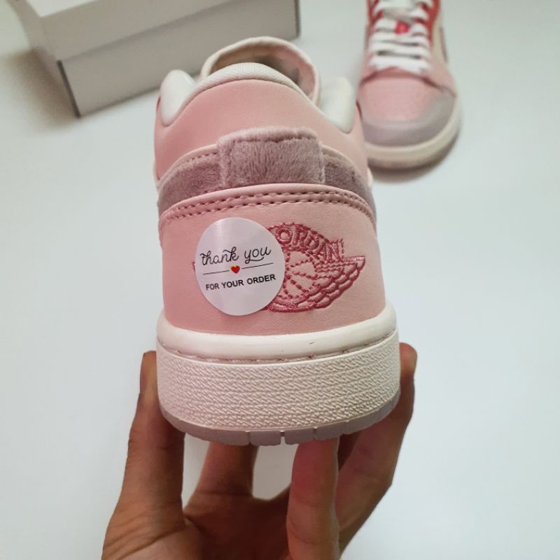 Giày Sneaker Nữ Jordan 1 Low Mighty Swooshes - Hồng Cổ Thấp Nữ Tính, Cute (Ảnh Thật + Hàng Sẵn)