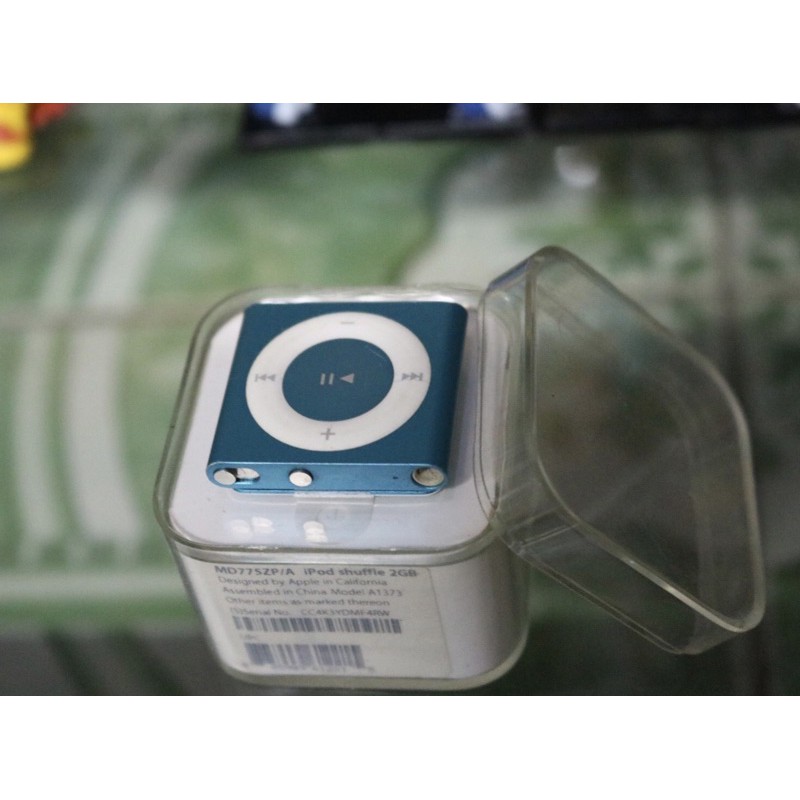 Máy nghe nhạc Ipod shuffle 2G.